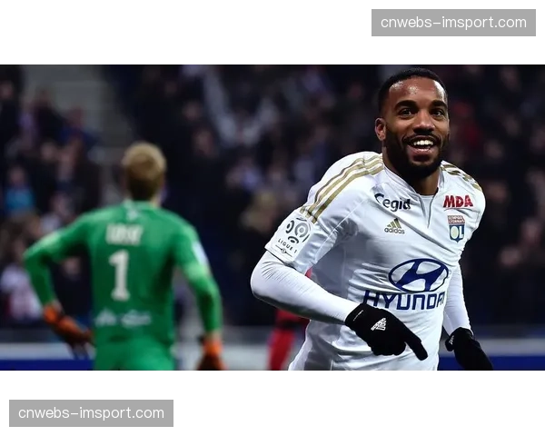 专访前法甲金靴得主拉卡泽特，谈论职业生涯末期规划